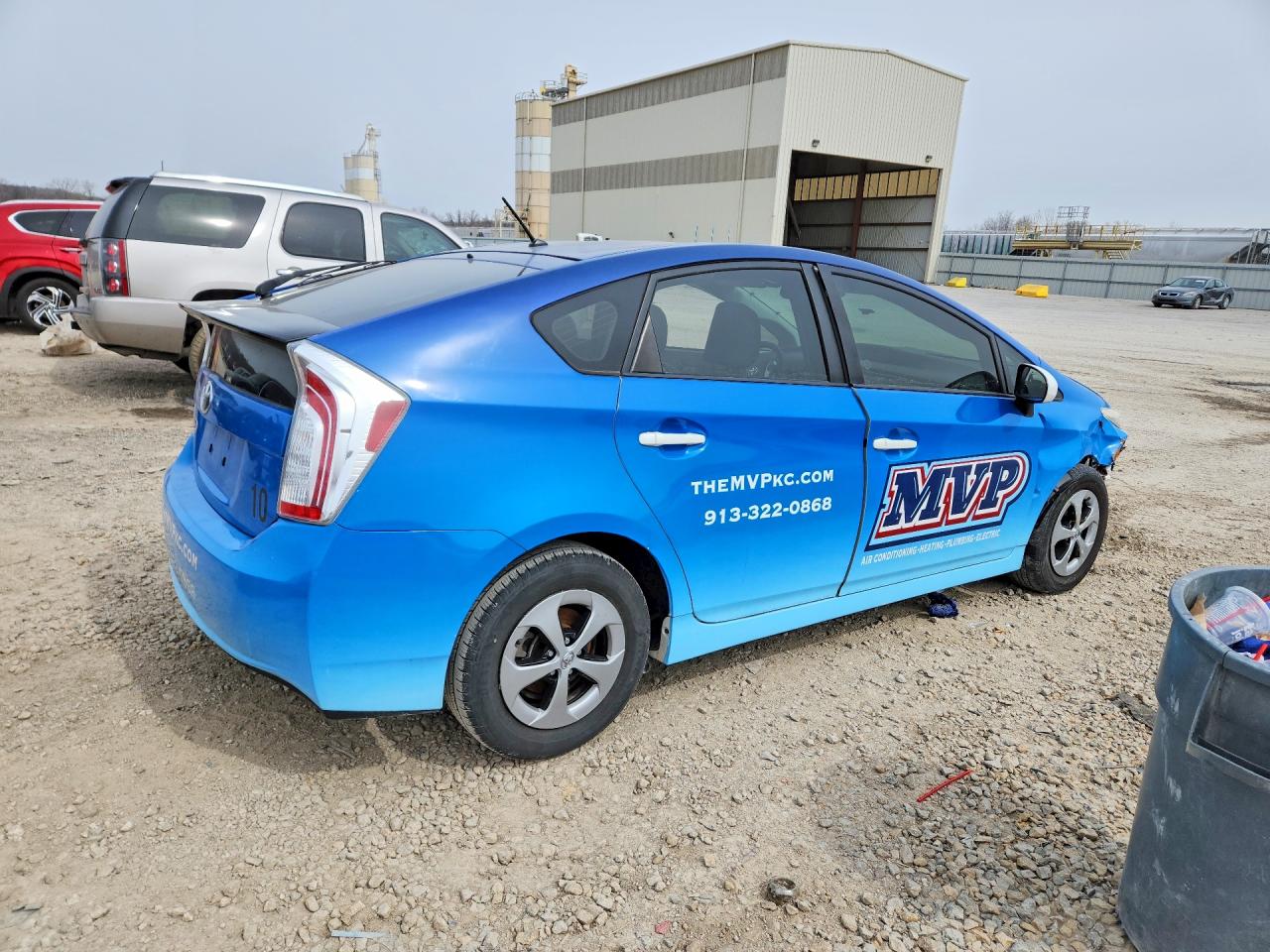 2013 TOYOTA PRIUS TWO photo 5