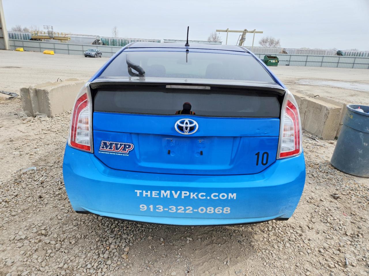 2013 TOYOTA PRIUS TWO photo 11