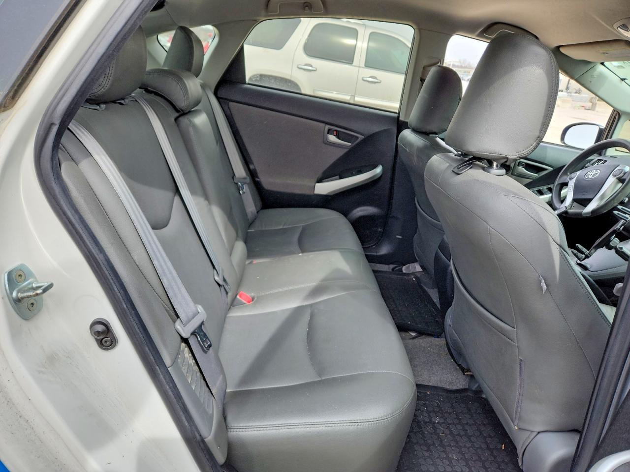 2013 TOYOTA PRIUS TWO photo 19