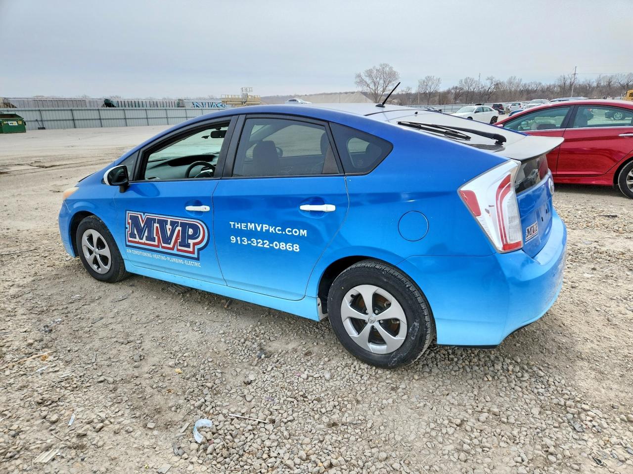 2013 TOYOTA PRIUS TWO photo 3