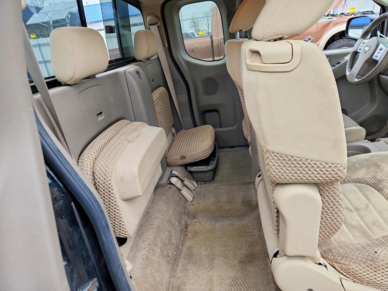 2011 NISSAN FRONTIER SV V6 photo 10