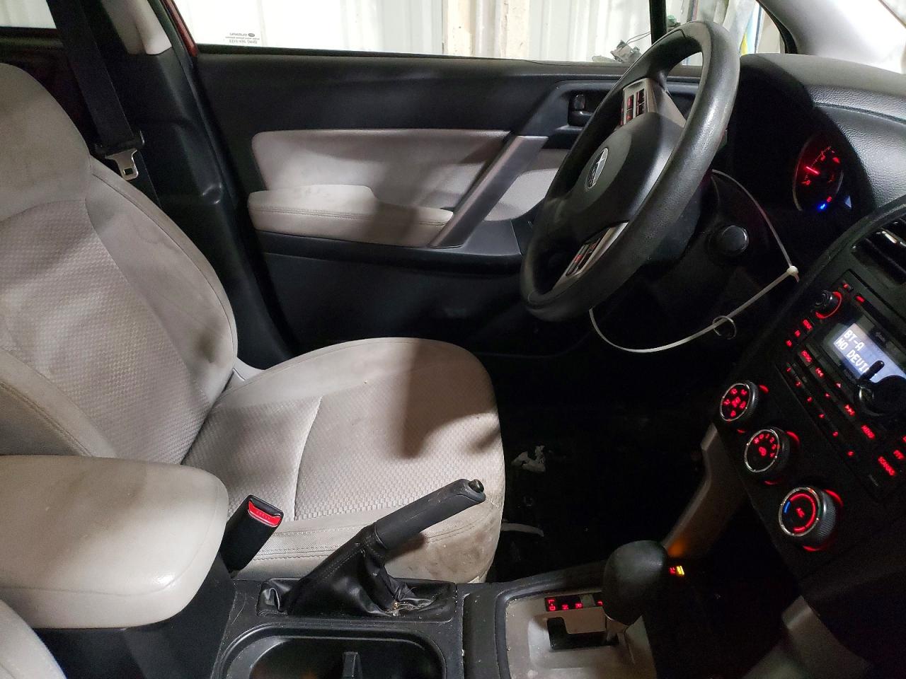 2015 SUBARU FORESTER photo 7