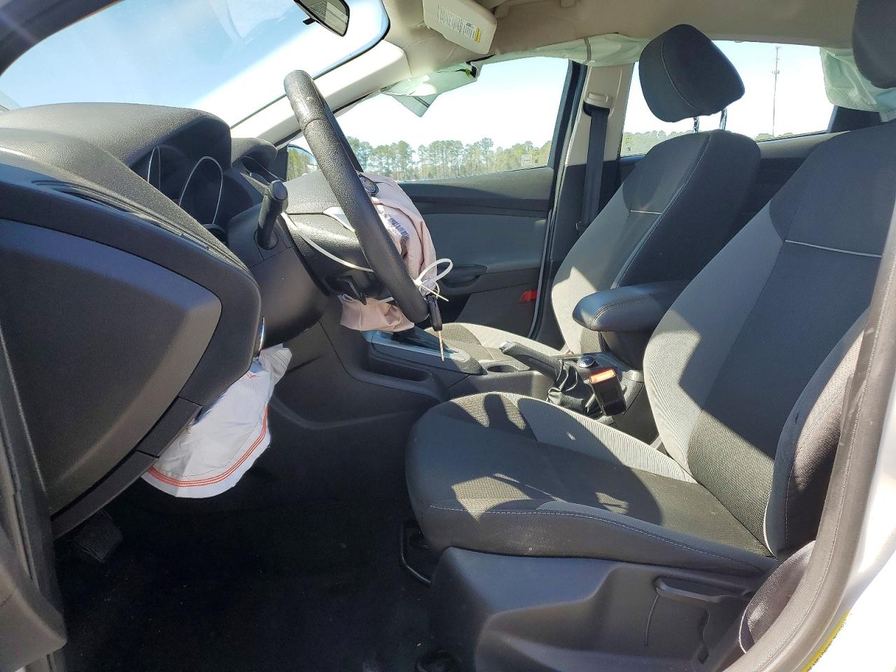 2013 FORD FOCUS SE photo 19