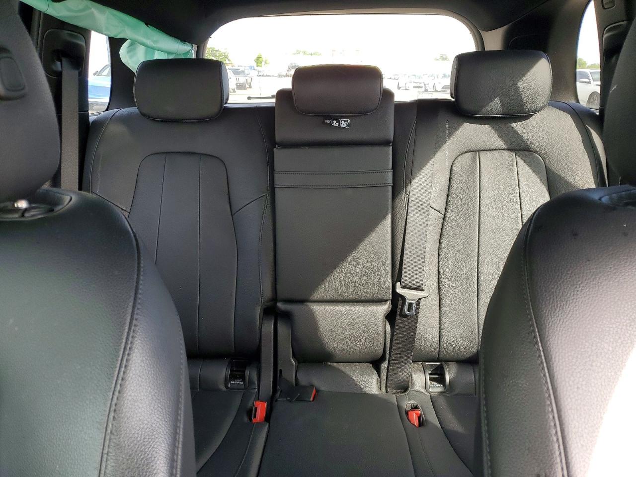 2020 MERCEDES-BENZ GLB 250 photo 19