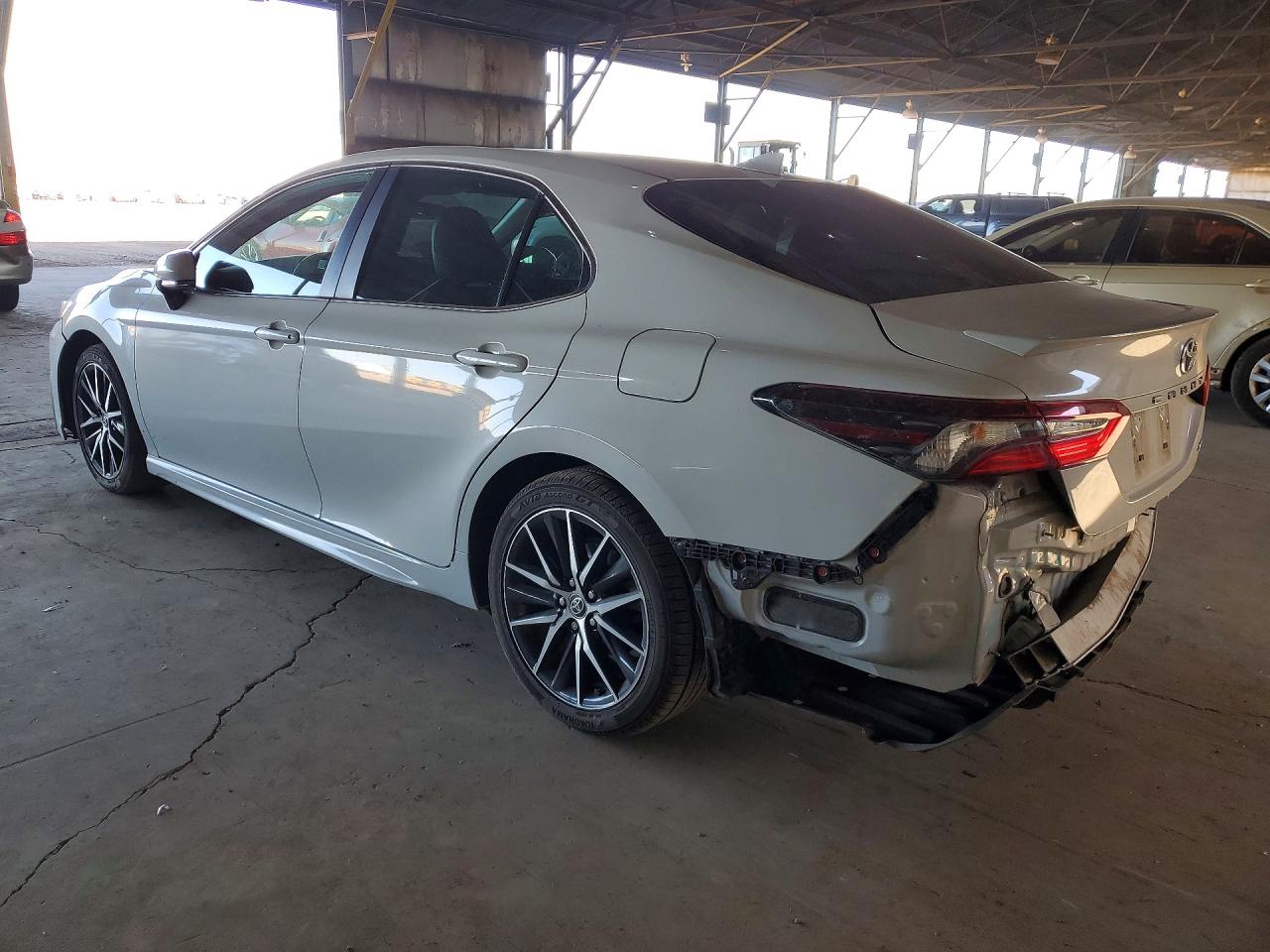 2023 TOYOTA CAMRY SE photo 2