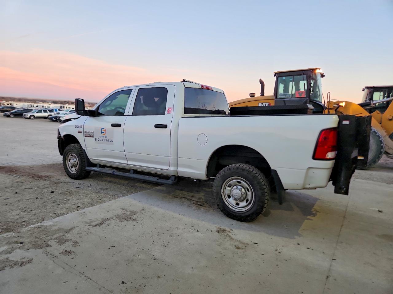 2017 RAM 2500 ST photo 4