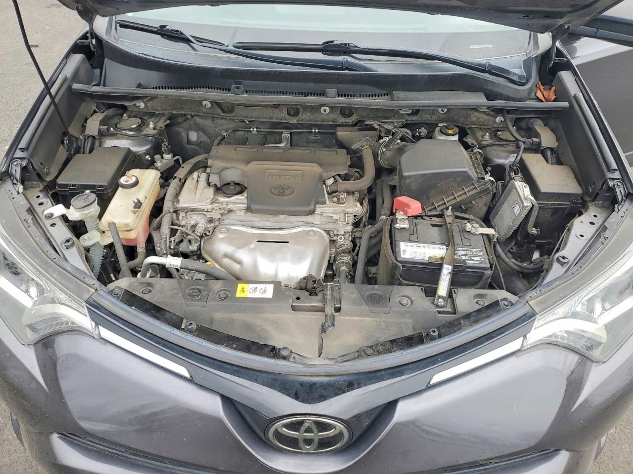 2018 TOYOTA RAV4 LE photo 31