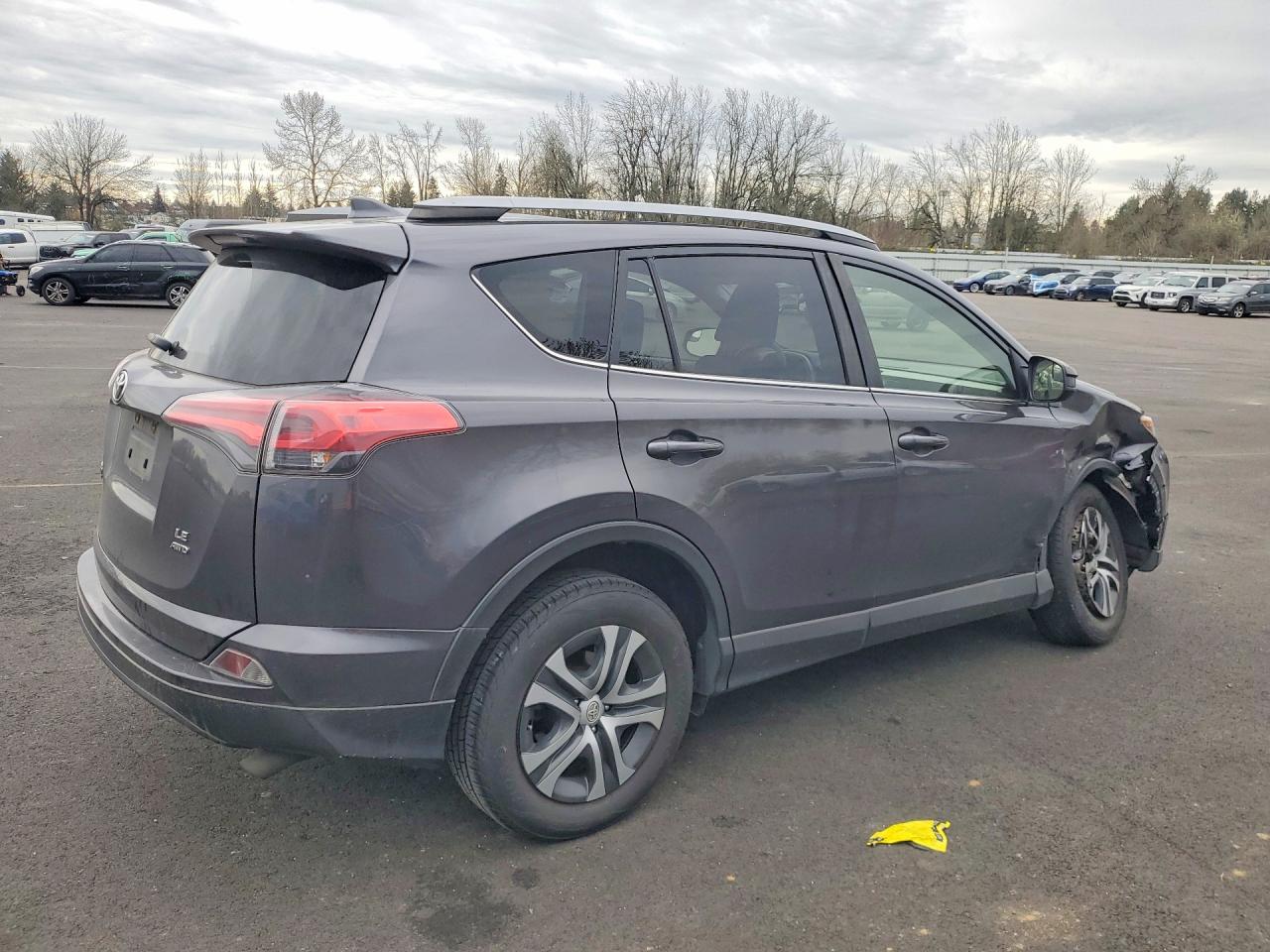 2018 TOYOTA RAV4 LE photo 7