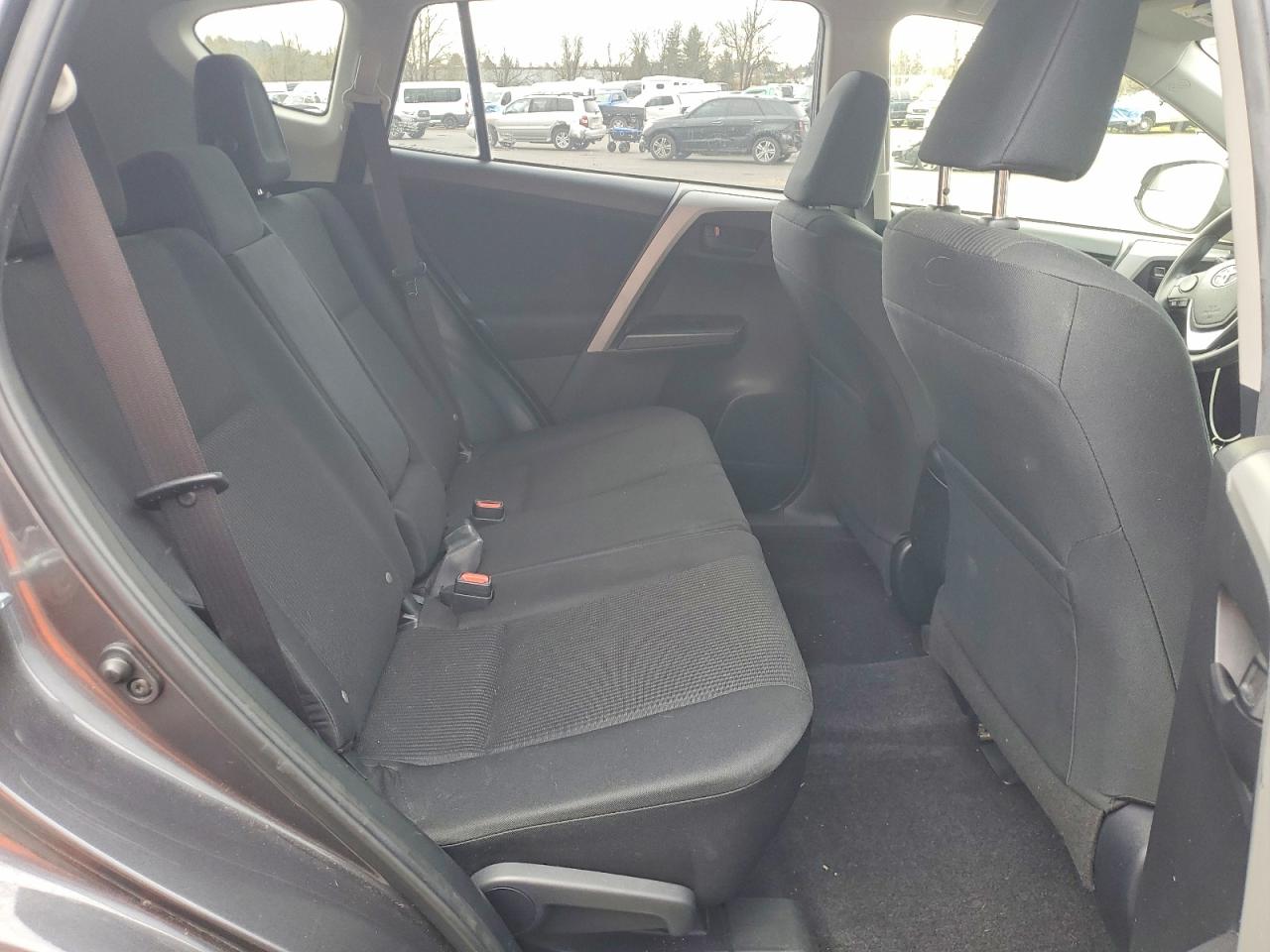 2018 TOYOTA RAV4 LE photo 28