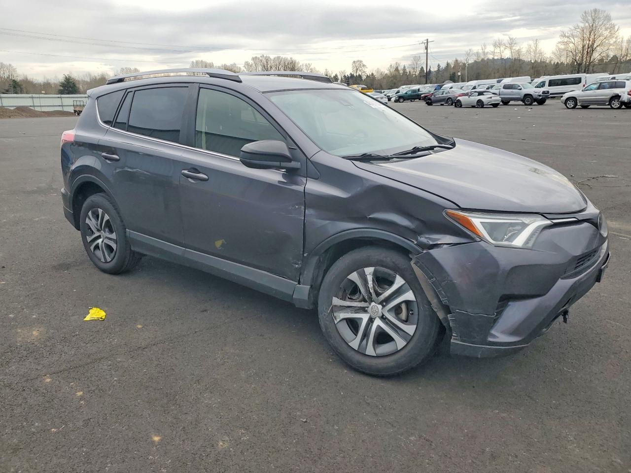 2018 TOYOTA RAV4 LE photo 10