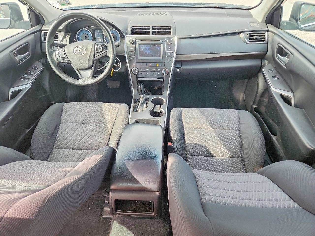 2017 TOYOTA CAMRY LE photo 22
