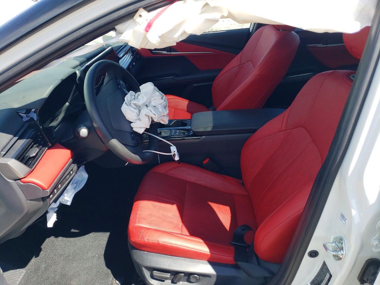 2025 TOYOTA CAMRY XSE photo 13