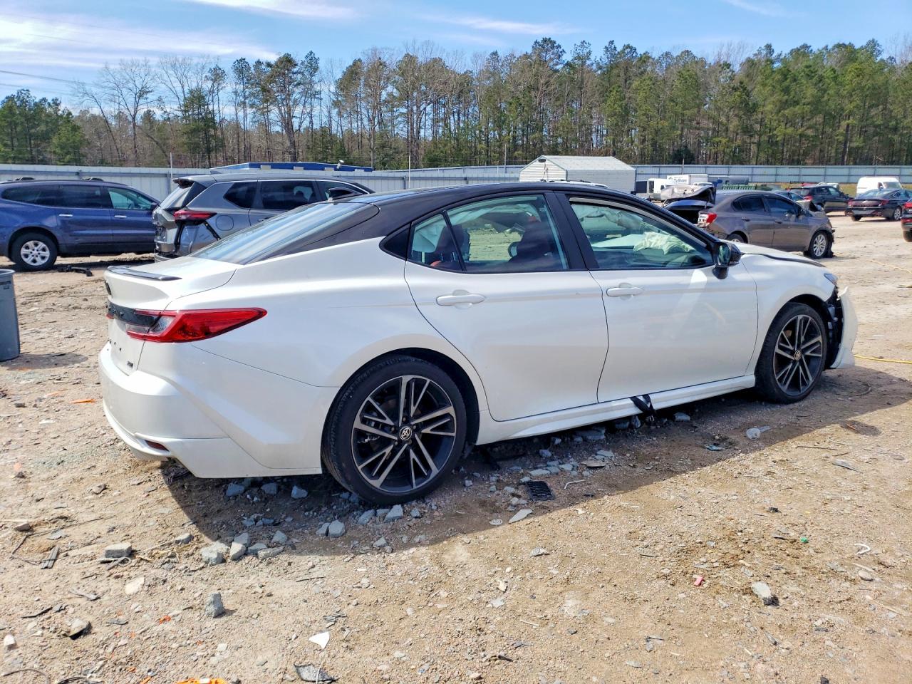 2025 TOYOTA CAMRY XSE photo 5