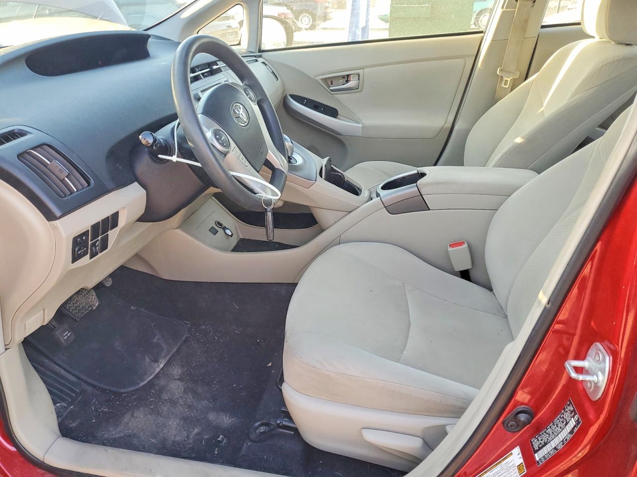 2015 TOYOTA PRIUS THREE photo 13
