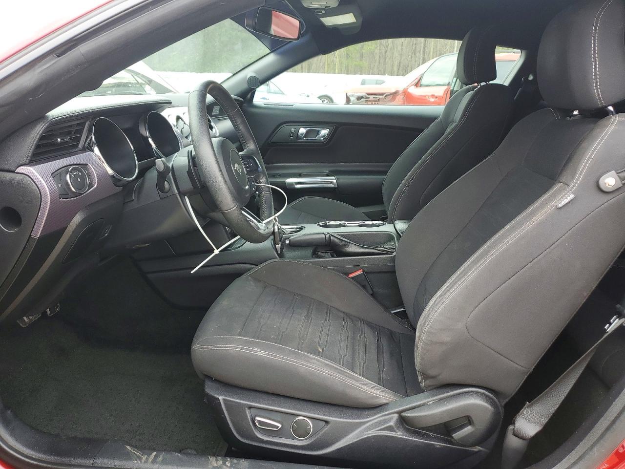 2016 FORD MUSTANG photo 13