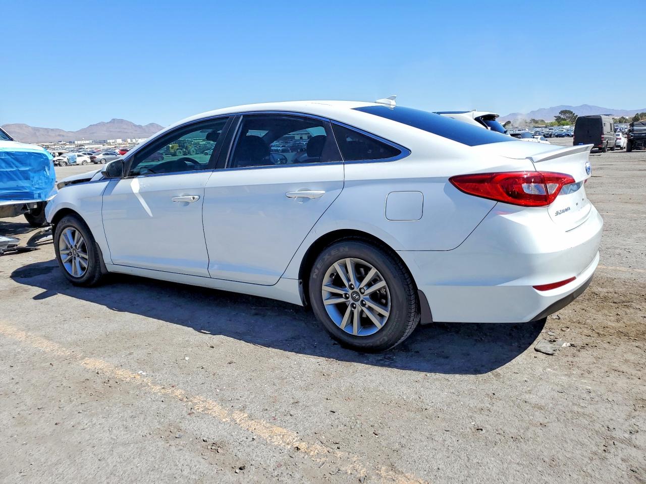2016 HYUNDAI SONATA SE photo 2