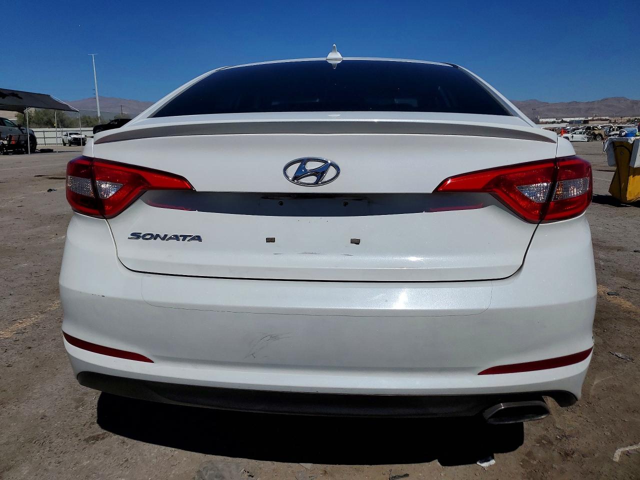 2016 HYUNDAI SONATA SE photo 6