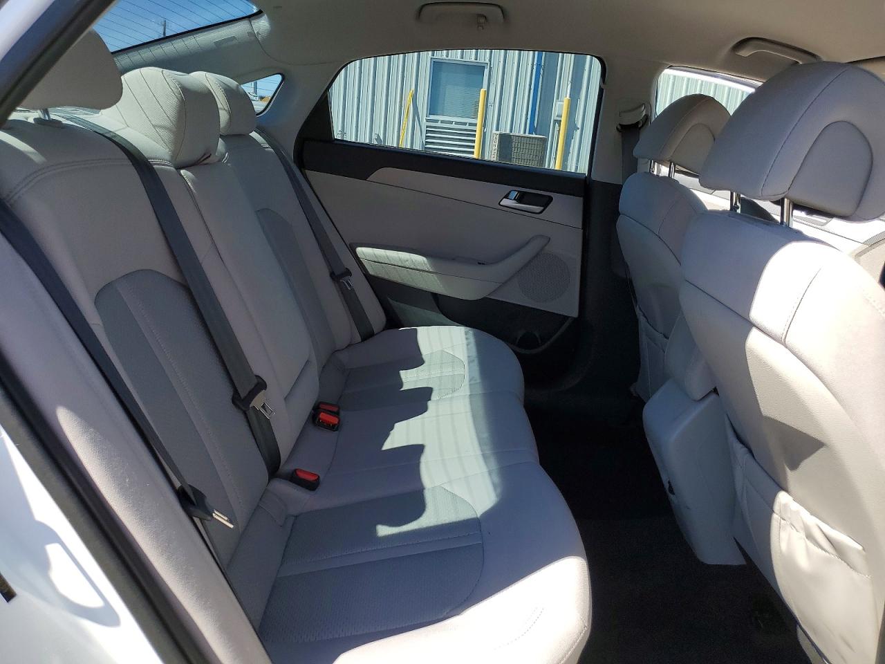 2016 HYUNDAI SONATA SE photo 10