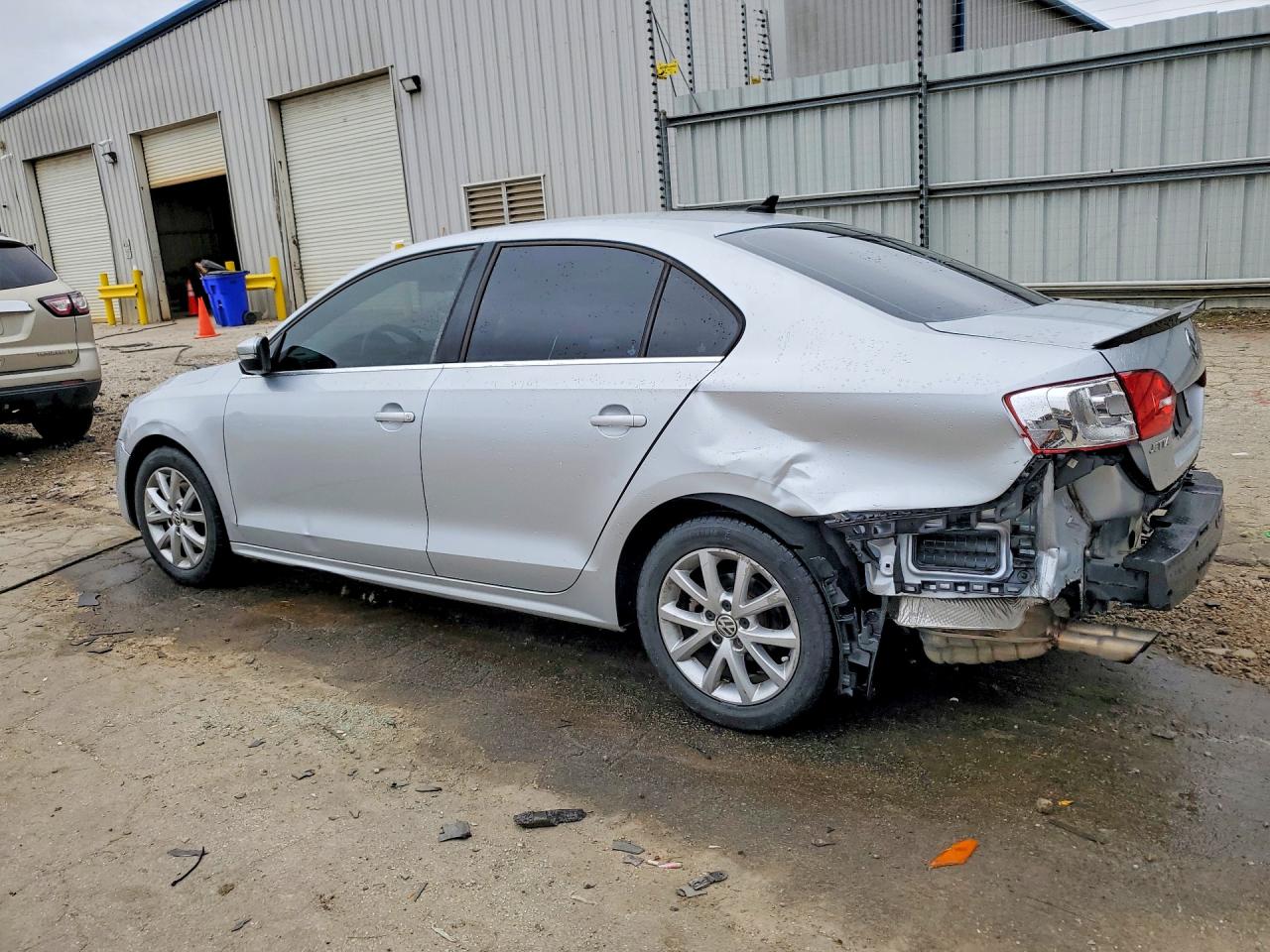 2013 VOLKSWAGEN JETTA SE photo 3