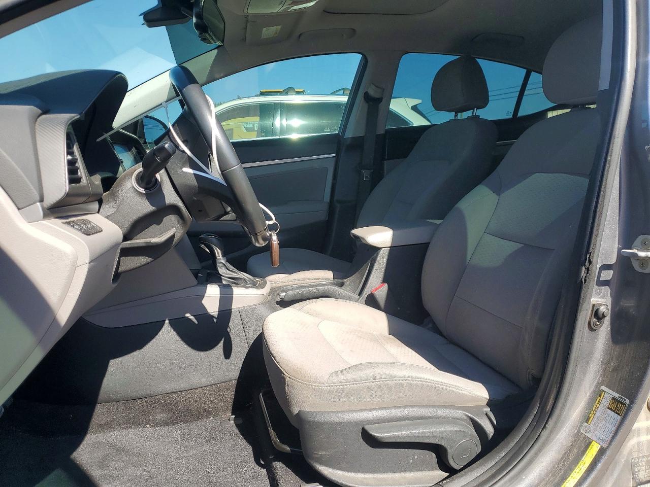 2019 HYUNDAI ELANTRA VALUE EDITION photo 19