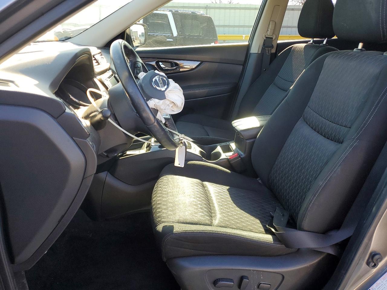 2019 NISSAN ROGUE SV photo 19