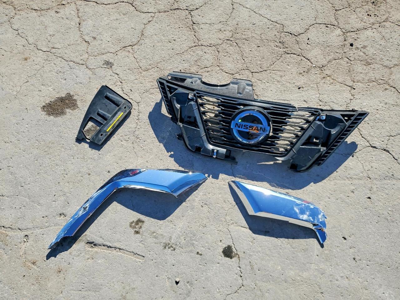 2019 NISSAN ROGUE SV photo 37