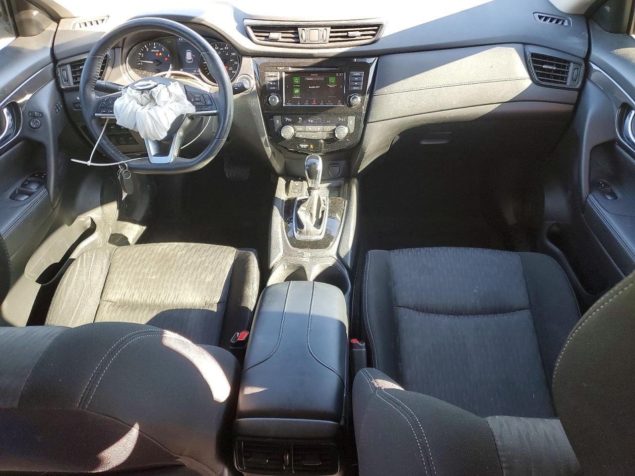 2019 NISSAN ROGUE SV photo 22