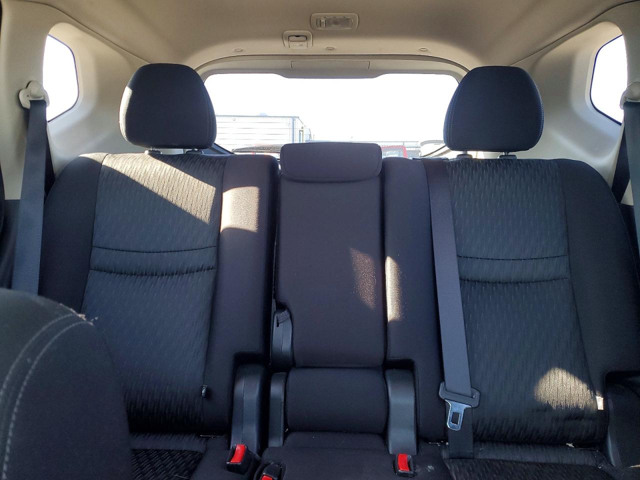 2019 NISSAN ROGUE SV photo 28