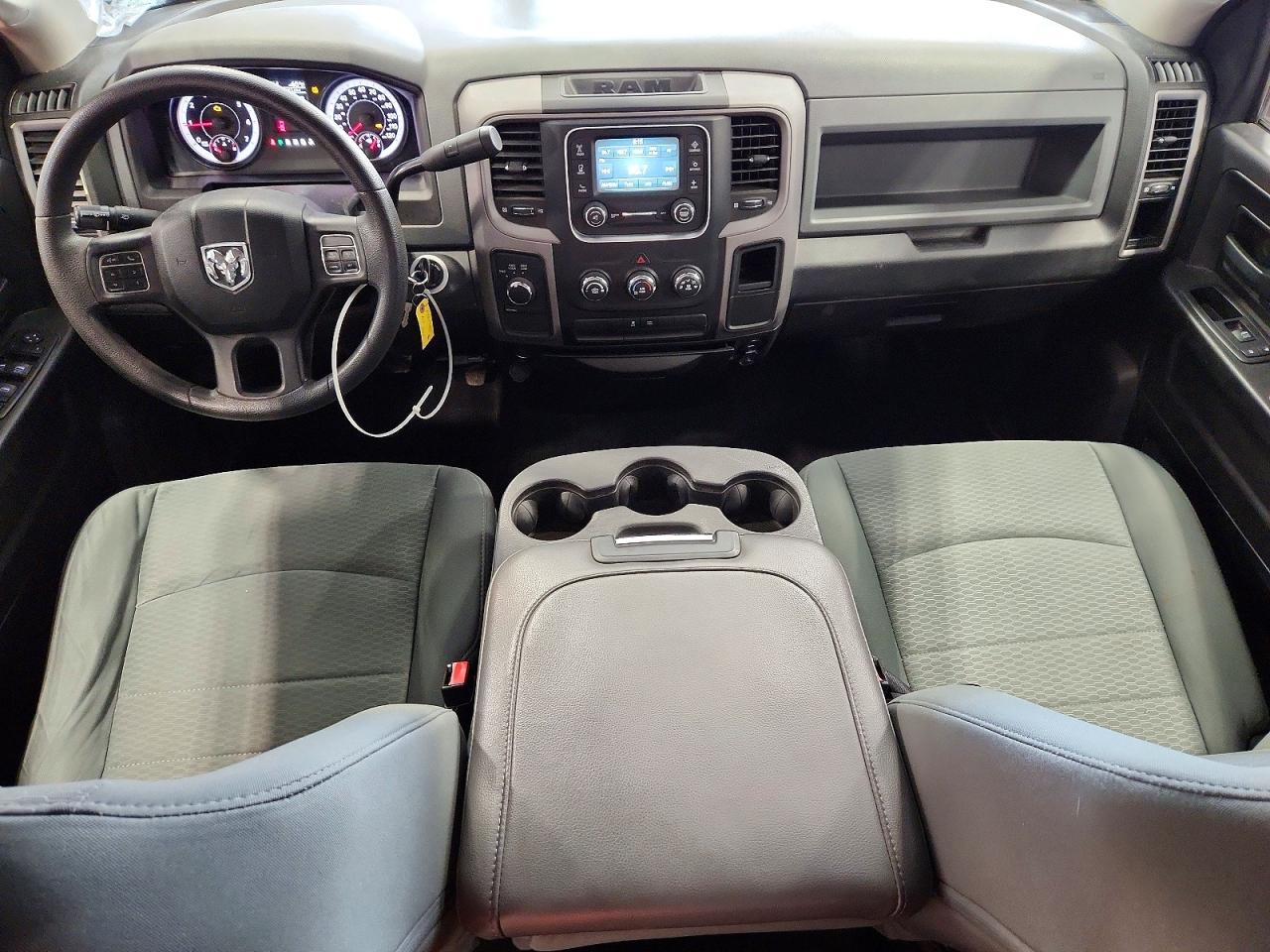 2014 RAM 1500 ST photo 15