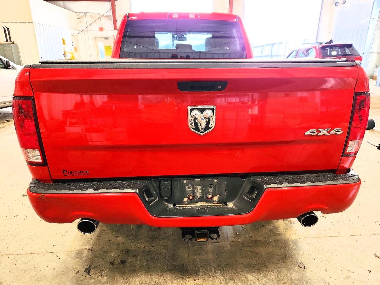 2014 RAM 1500 ST photo 11