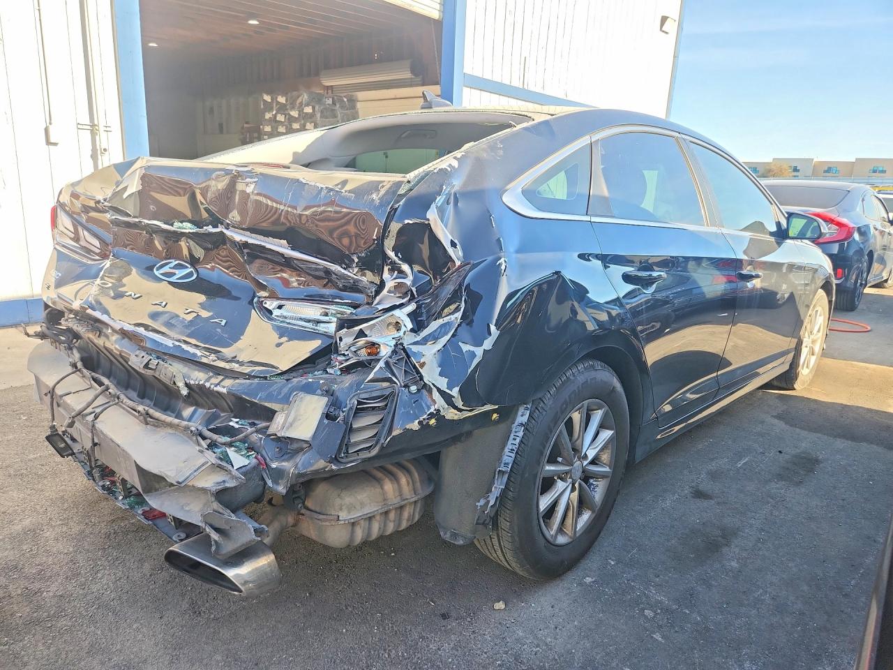 2018 HYUNDAI SONATA SE photo 3