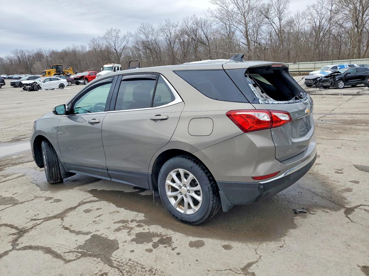 2018 CHEVROLET EQUINOX LT photo 3