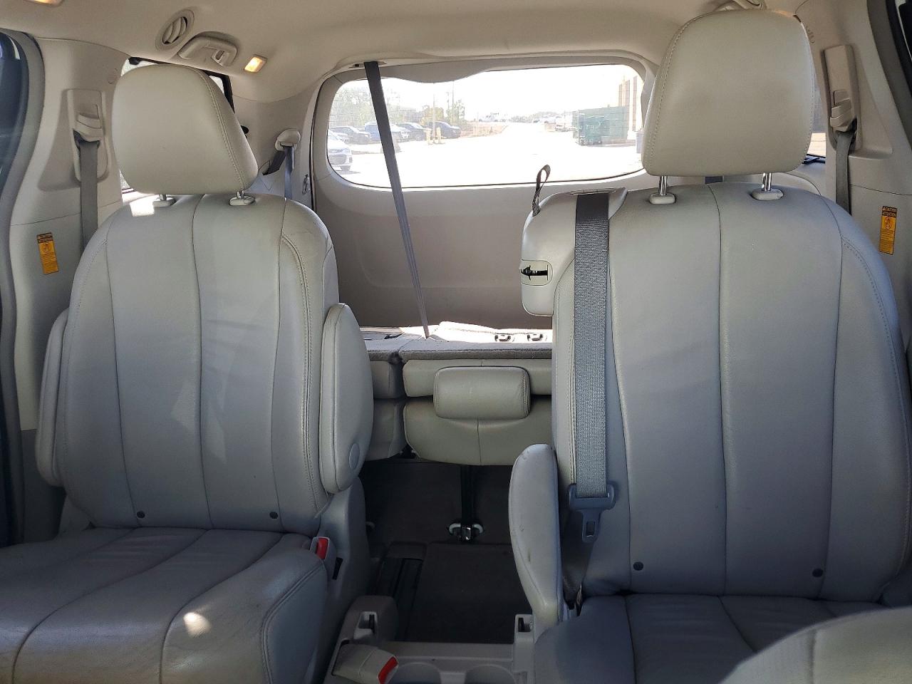 2014 TOYOTA SIENNA XLE 8-PASSENGER photo 10