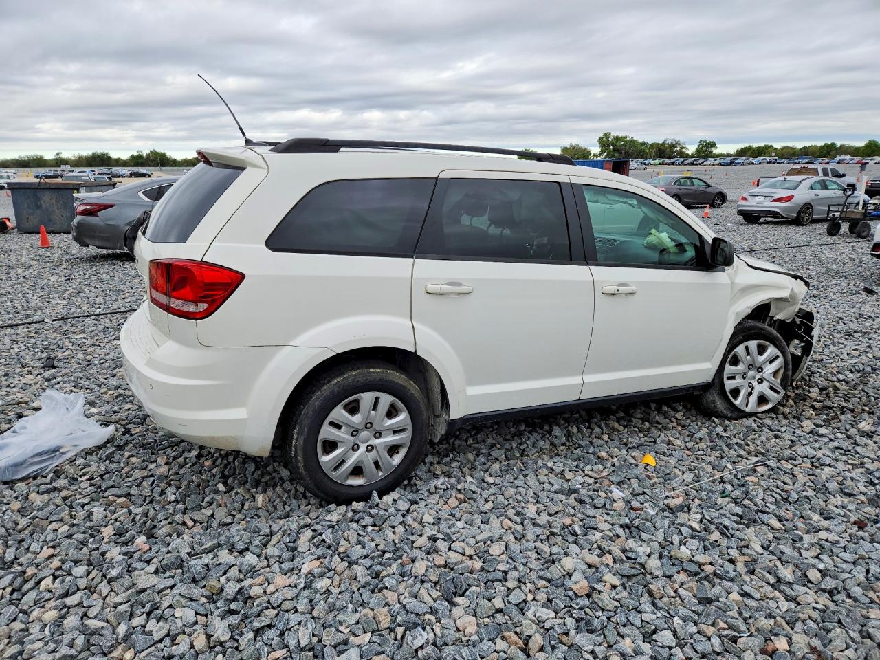 2018 DODGE JOURNEY SE photo 7