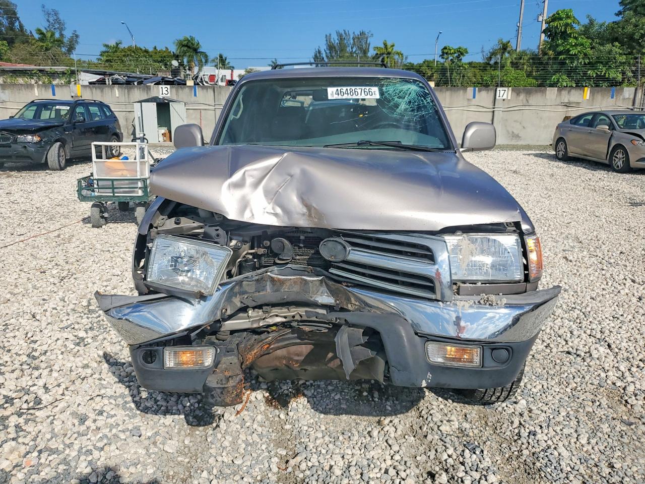 2001 TOYOTA 4RUNNER SR5 photo 13