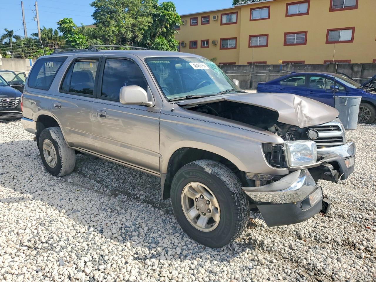 2001 TOYOTA 4RUNNER SR5 photo 10