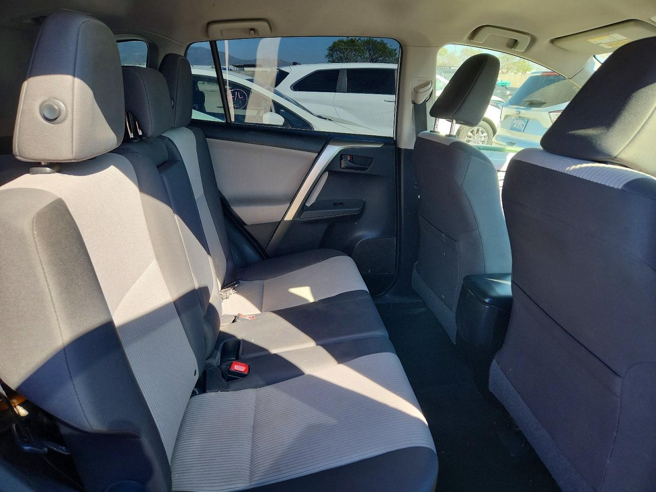 2015 TOYOTA RAV4 LE photo 11