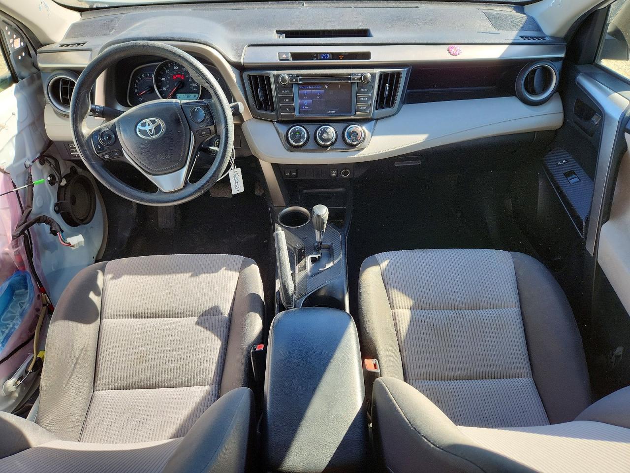 2015 TOYOTA RAV4 LE photo 8