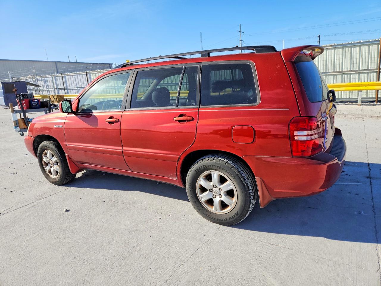 2003 TOYOTA HIGHLANDER photo 3