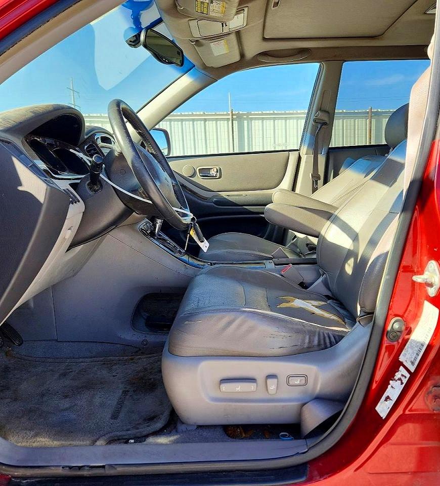 2003 TOYOTA HIGHLANDER photo 13
