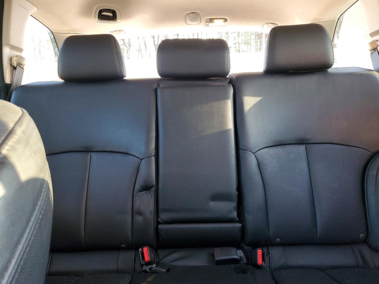 2014 SUBARU OUTBACK photo 19