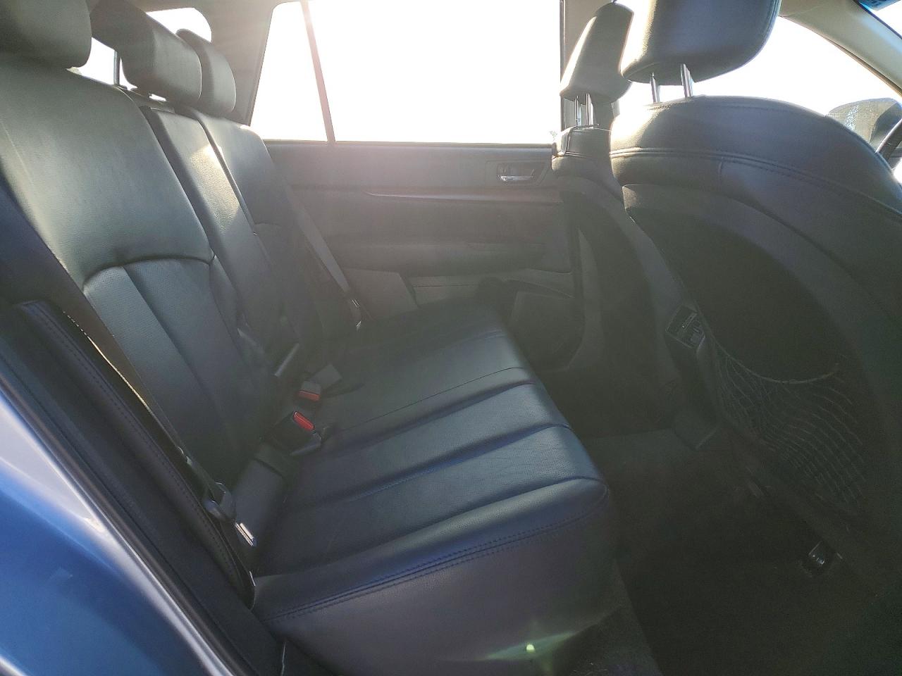 2014 SUBARU OUTBACK photo 21