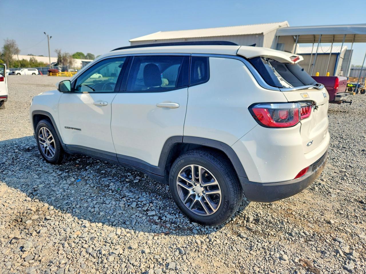 2019 JEEP COMPASS LATITUDE photo 3