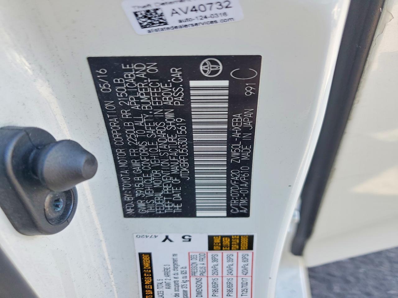 2016 TOYOTA PRIUS TWO photo 37