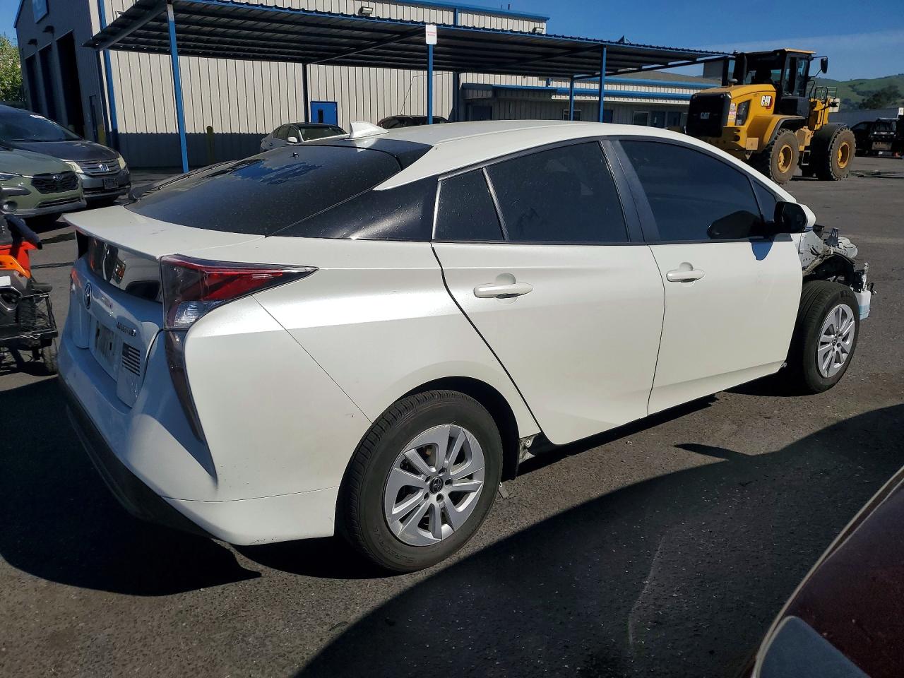 2016 TOYOTA PRIUS TWO photo 7