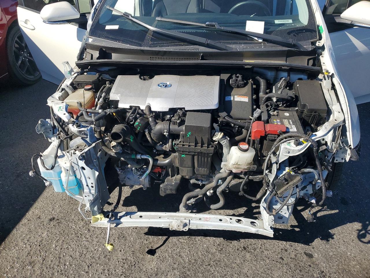2016 TOYOTA PRIUS TWO photo 31