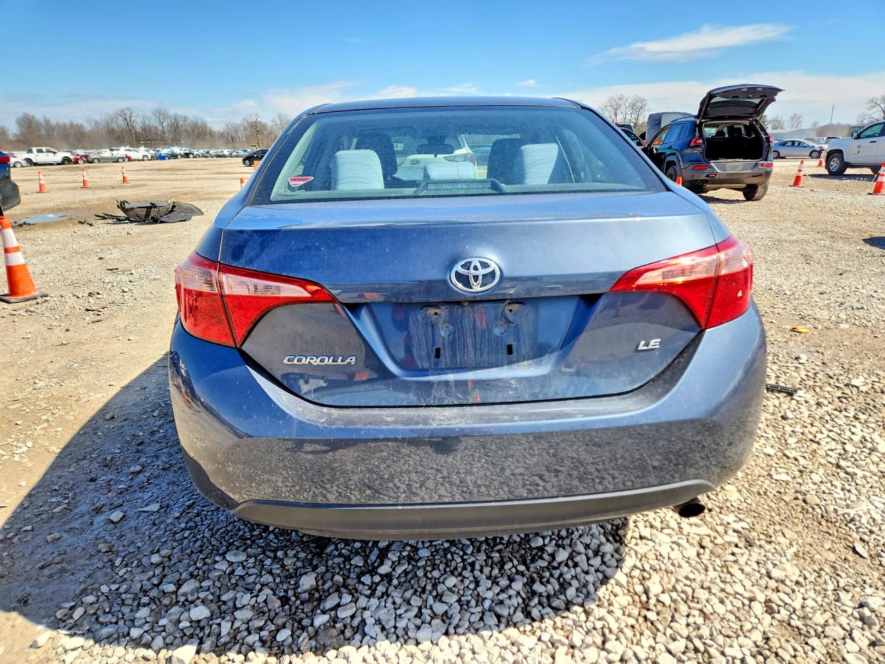2019 TOYOTA COROLLA LE photo 16