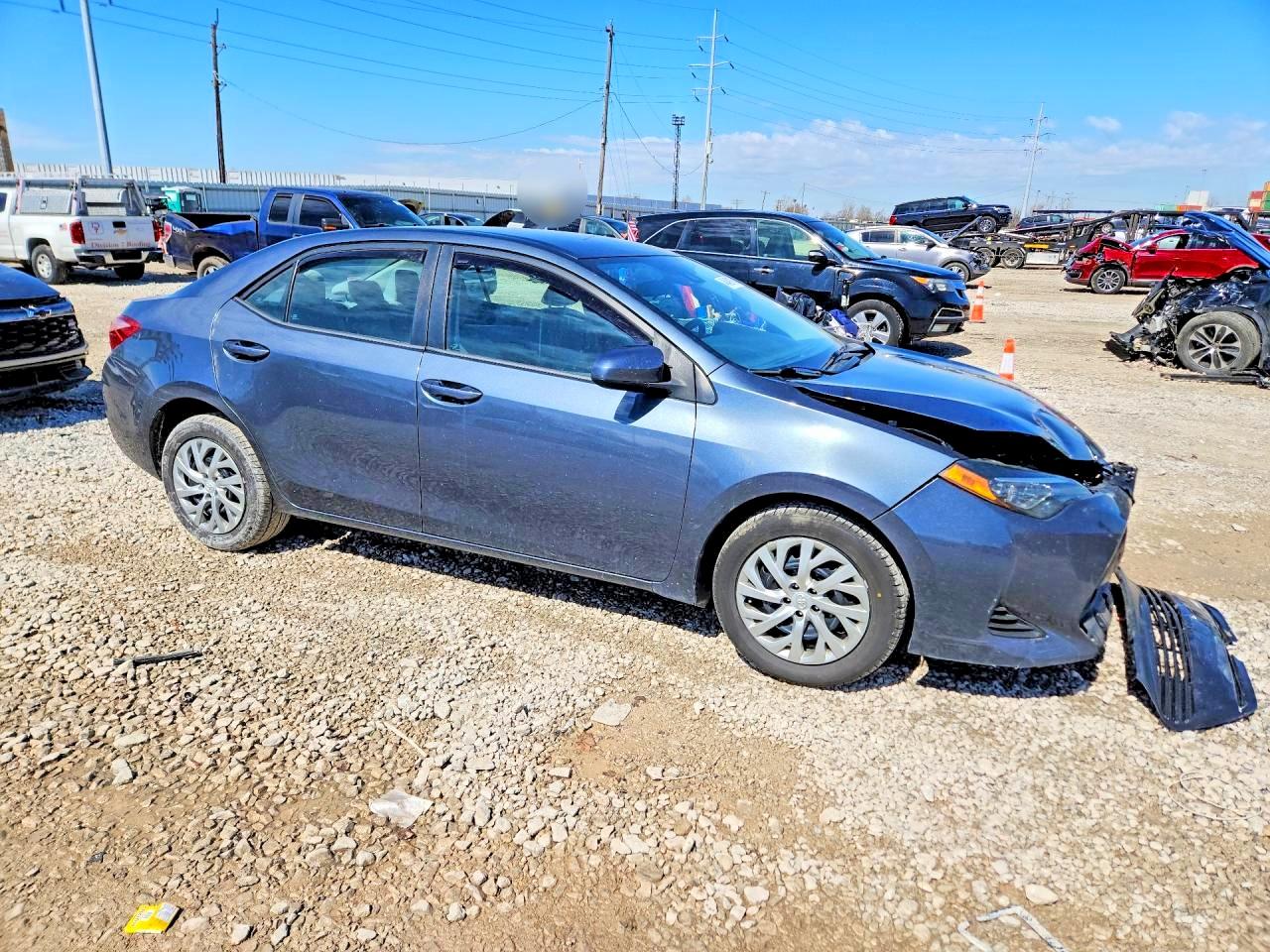2019 TOYOTA COROLLA LE photo 10
