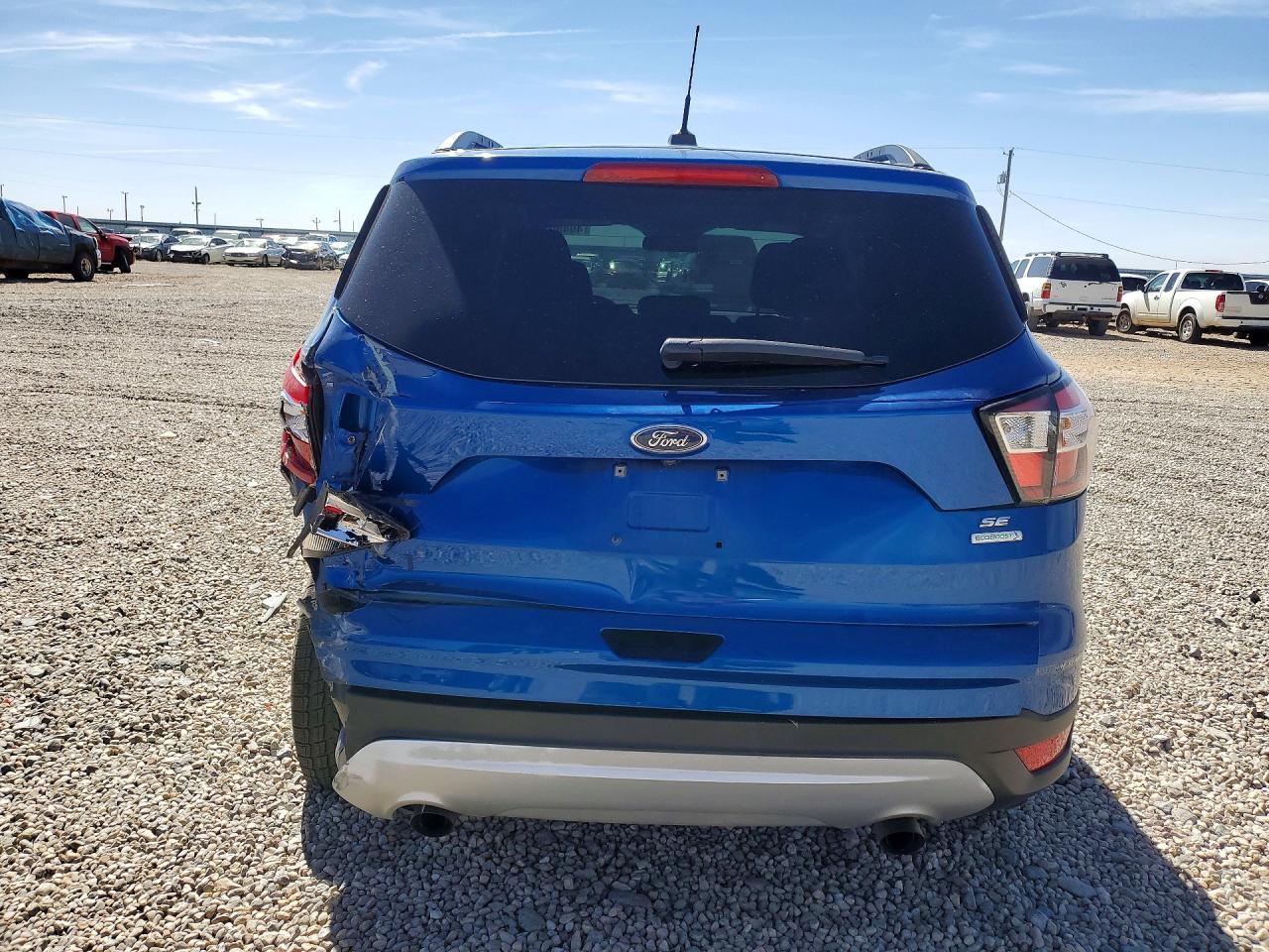 2018 FORD ESCAPE SE photo 11