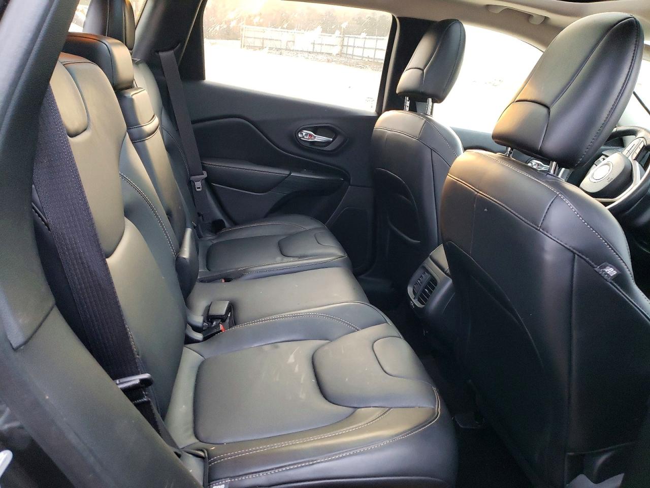 2016 JEEP CHEROKEE LIMITED photo 31